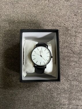 Men's Black Strap Minimalist Watch with White Dial